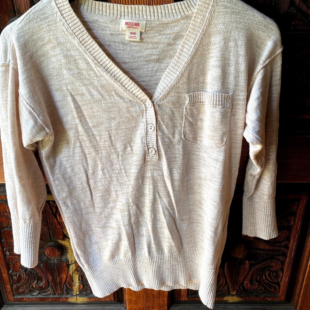 V-Neck Pullover